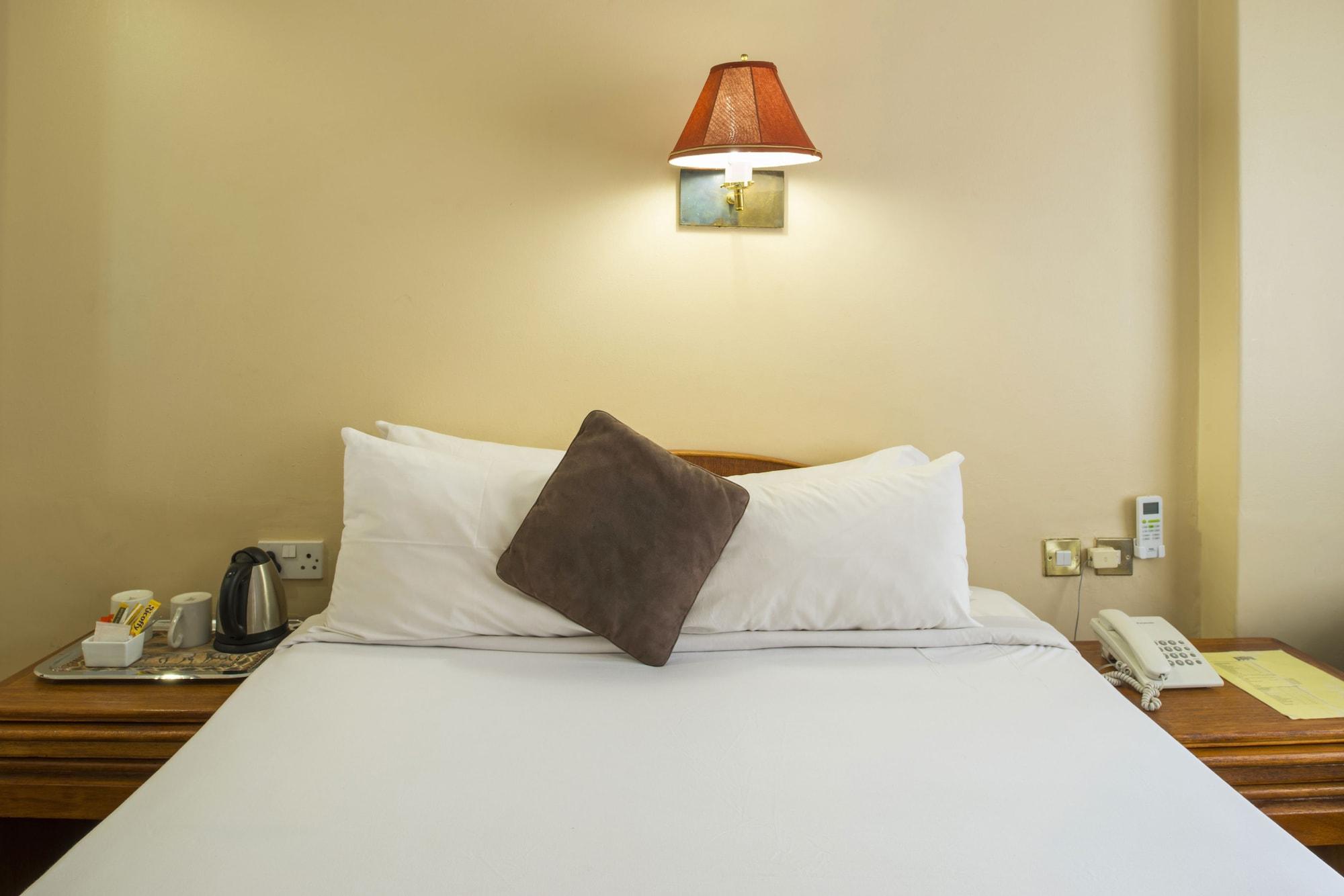 New Ambassador Hotel Harare Kültér fotó