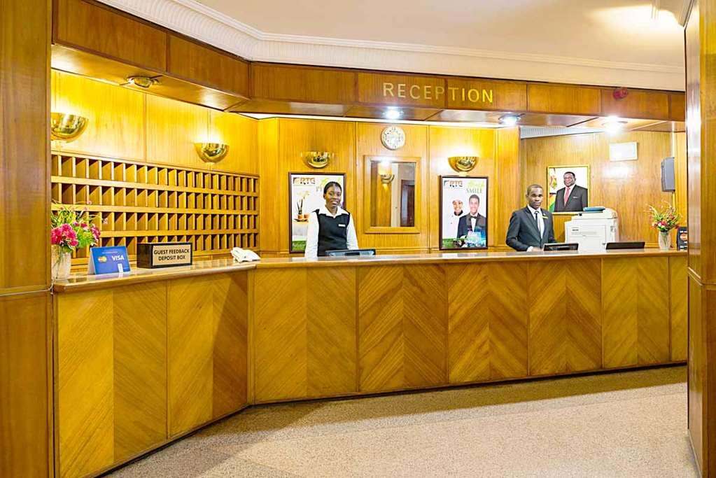 New Ambassador Hotel Harare Beltér fotó