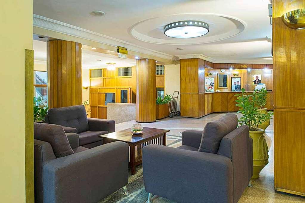New Ambassador Hotel Harare Beltér fotó