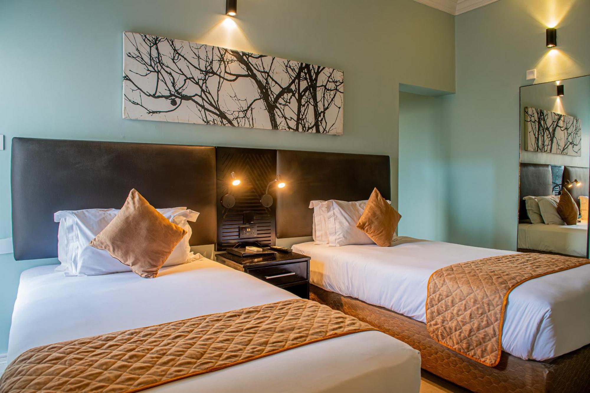 New Ambassador Hotel Harare Kültér fotó