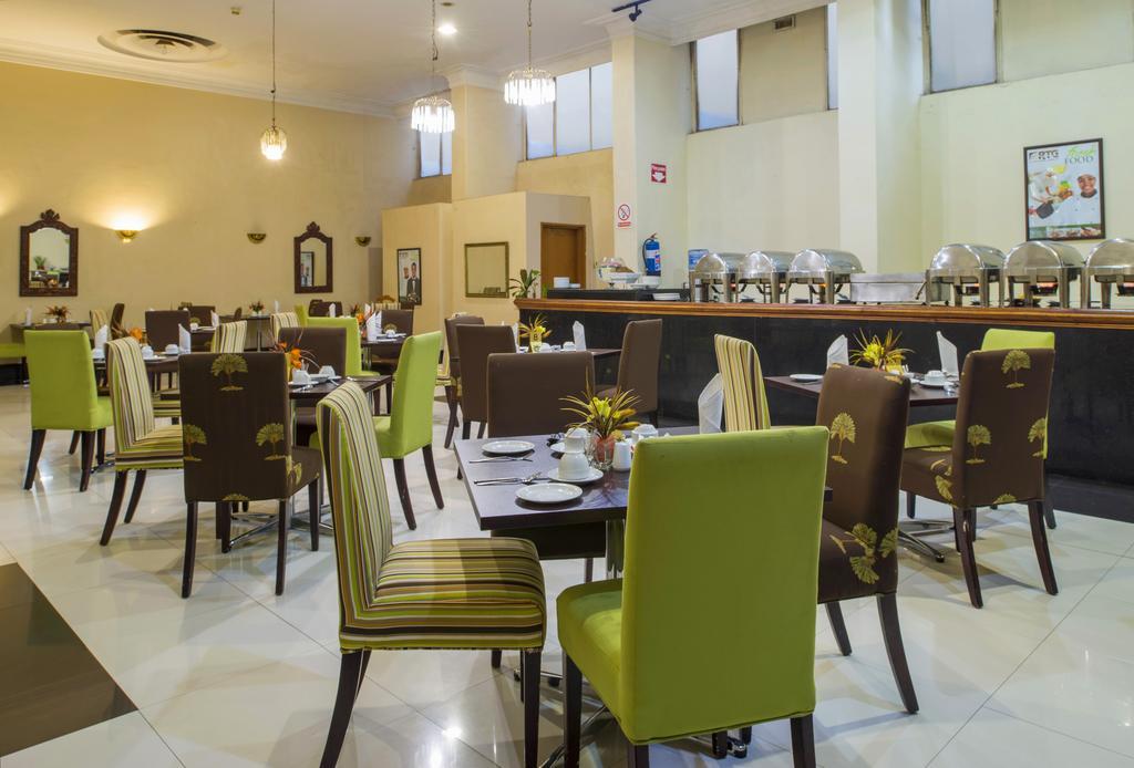 New Ambassador Hotel Harare Kültér fotó