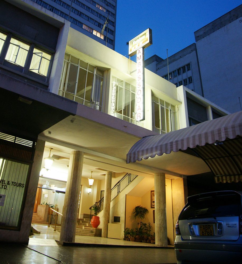 New Ambassador Hotel Harare Kültér fotó